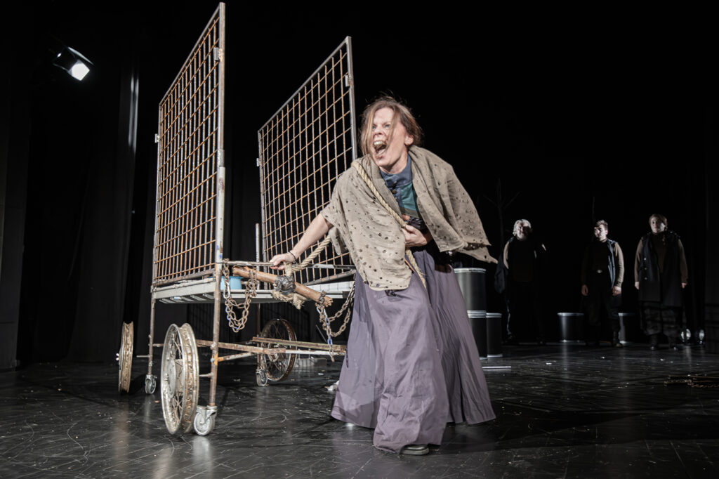 Matka Kuráž / 2024